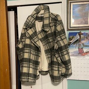 Amaryllis Black and Cream Cozy Jacket